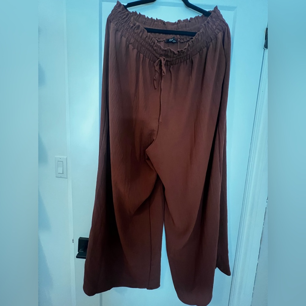 Dex Women's Wide Leg Pants in Rich Brown - Picture 1 of 1